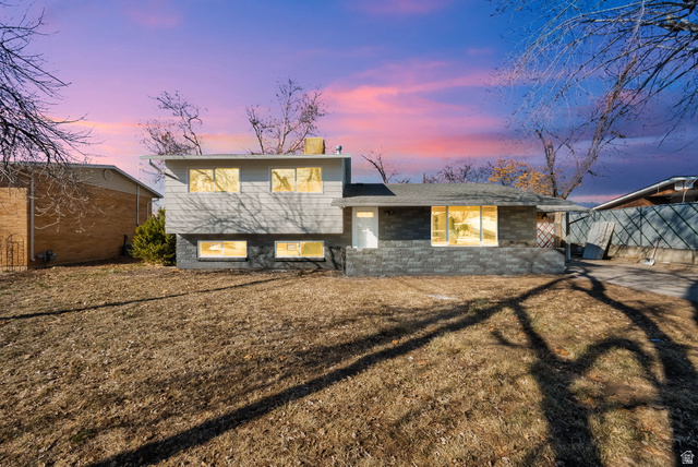 2054 W Mark St
                     MLS #2157677
