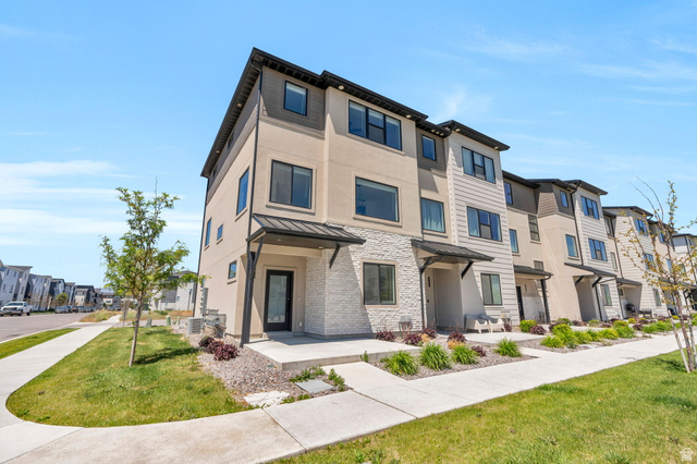 476 S 900 W
                     MLS #2157721