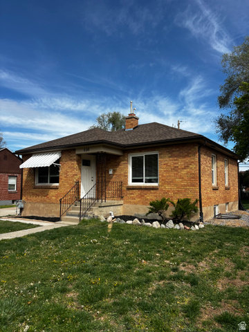 698  Maple St
                     MLS #2157747