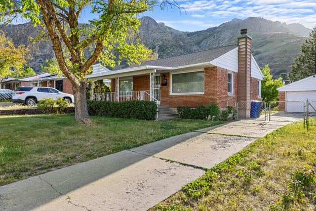718 S Robins Ave
                     MLS #2157878
