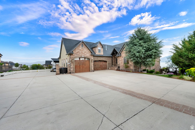 192 E Lakeside Ct
                     MLS #2158008