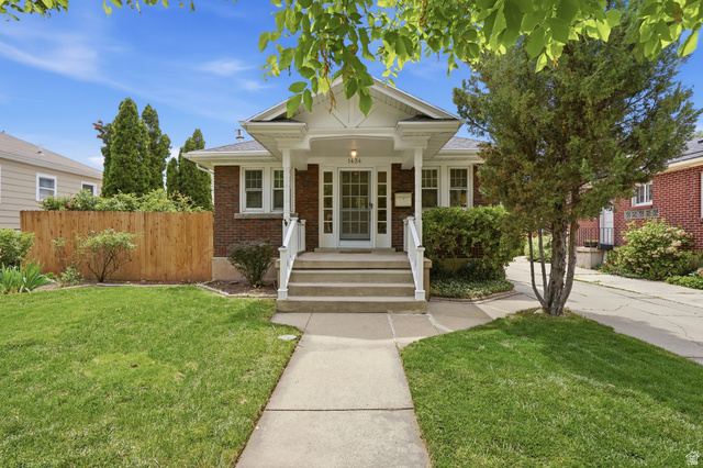 1434 E Ramona Ave
                     MLS #2158044