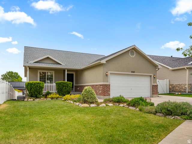 8569 S Sunrise Oak Dr
                     MLS #2158060
