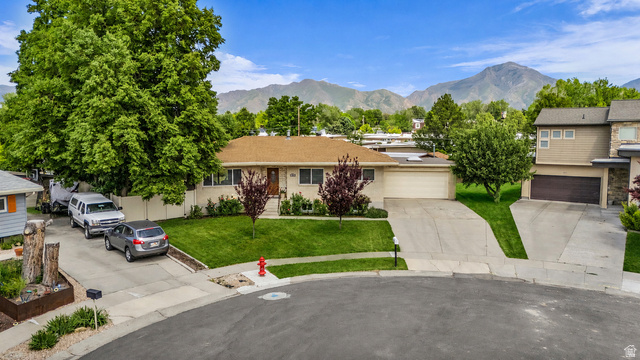 787 E Redmaple Cir
                     MLS #2158064