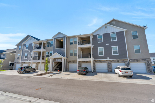 3667 W Canyon Falls Dr #302
                     MLS #2158219