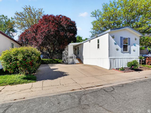 1450 N Washington Blvd Blvd #16
                     MLS #2158226