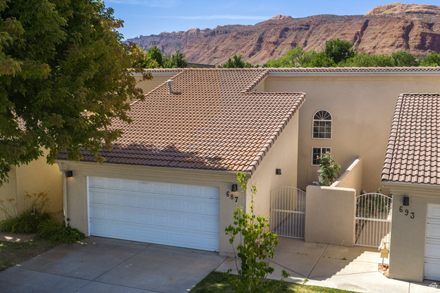 687 W Hale Ave
                     MLS #2158333