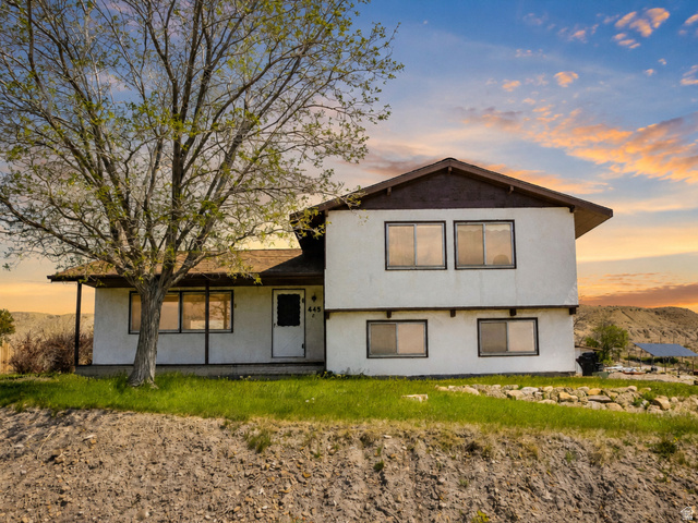 445 E Riverside Dr
                     MLS #2158340