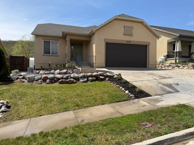 15158 S Eagle Chase Dr
                     MLS #2158370