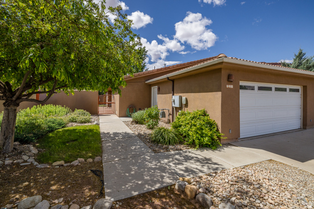 439 W Williams
                     MLS #2158386