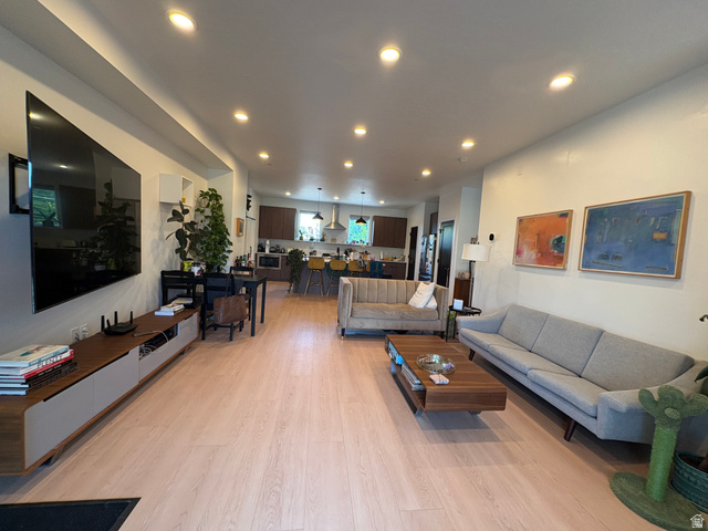 1739 S Main St #4
                     MLS #2158413