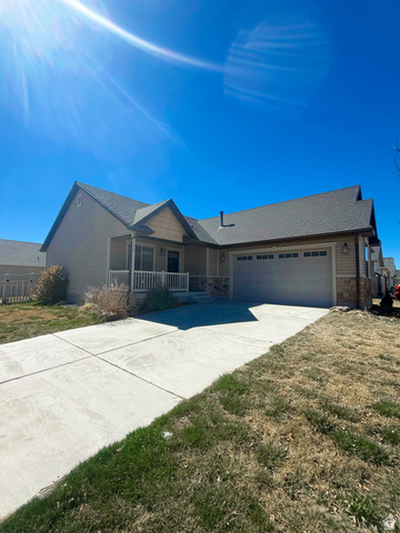1612 E Shadow Dr
                     MLS #2158570