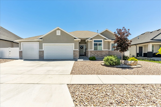 545 W 2030 N
                     MLS #2158676
