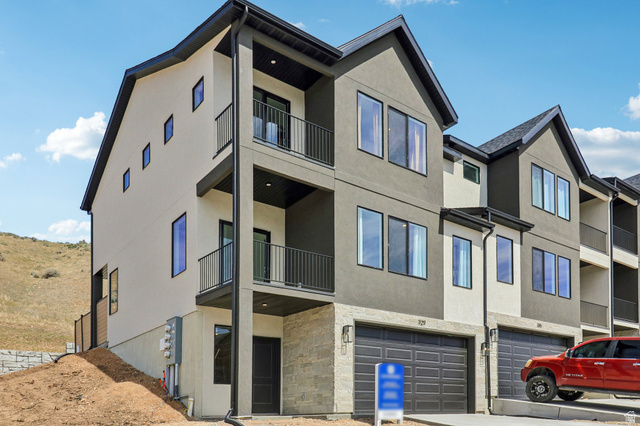 531 E Levengrove Dr #1156
                     MLS #2158718