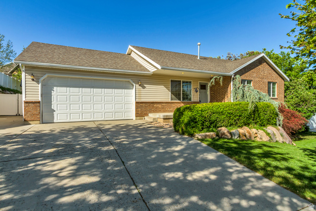 966 E Lambert Ave
                     MLS #2158763