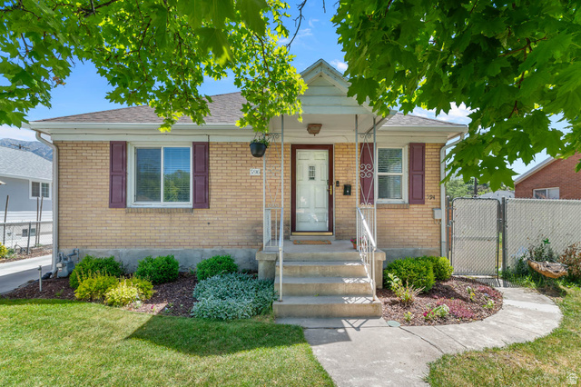 596 N 800 W
                     MLS #2158766
