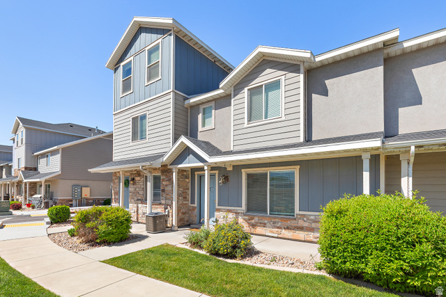 256 N 750 E
                     MLS #2158850