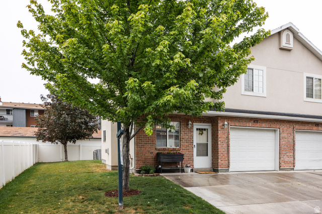 432 E Park Oak Pl
                     MLS #2158926