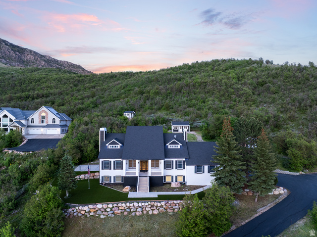 Main photo for 832 N Kelly Dr