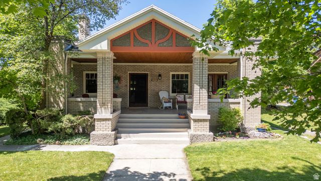 379  Boulevard
                     MLS #2159071