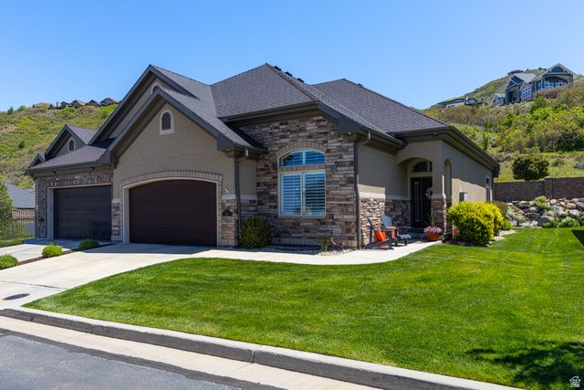 1132 E Sunset Dunes Way
                     MLS #2159087