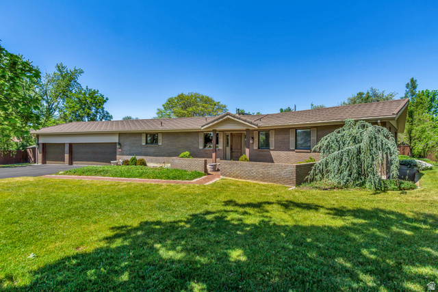 2025 E Hedgewood Ct
                     MLS #2159104