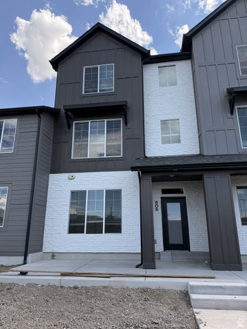 808 W Ivywell Ln #210
                     MLS #2159171