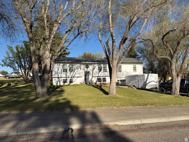 Main photo for 417 S Main St