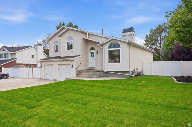 Main photo for 11724 S Briar Glen Dr