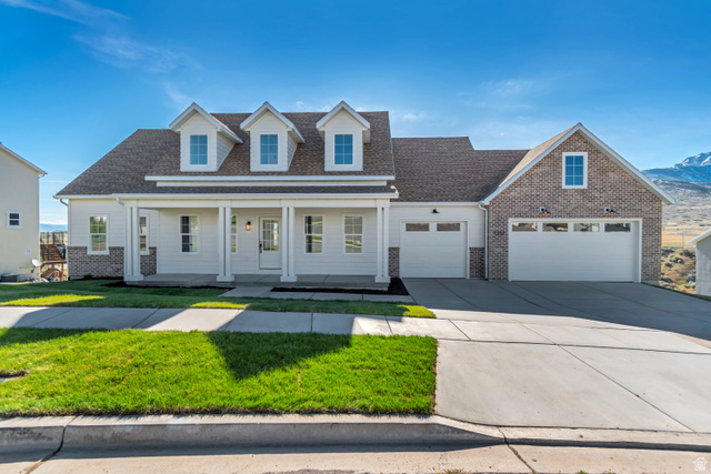 1351 E Maple Cir
                     MLS #2159395