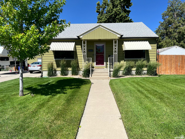 8032 S Adams St
                     MLS #2159413