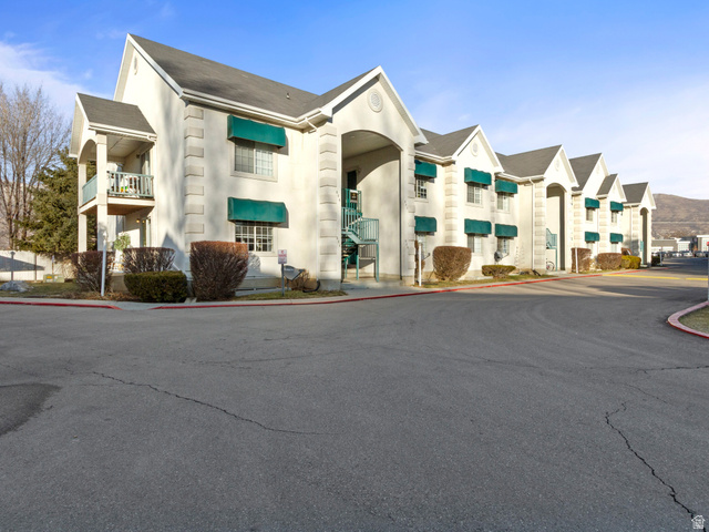 682 W 1870 N #11
                     MLS #2159507