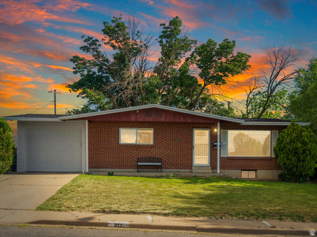 107 W 2200 N
                     MLS #2159601