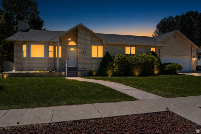 38 S Valarie St
                     MLS #2159745