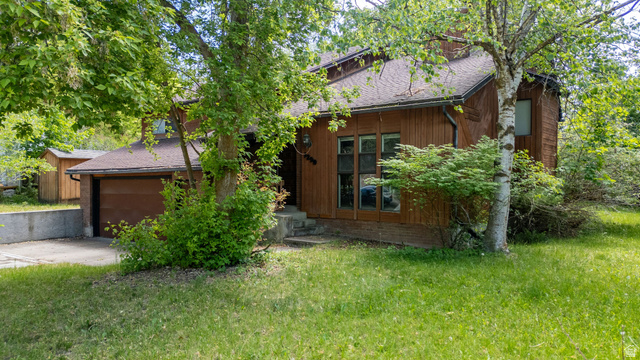 1290  Cliffside Dr
                     MLS #2159995