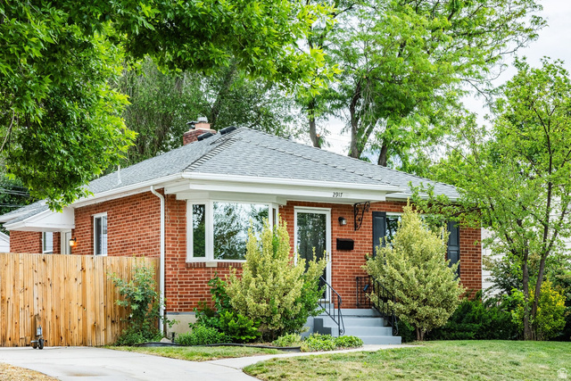 2917 S Mcclelland St
                     MLS #2160063
