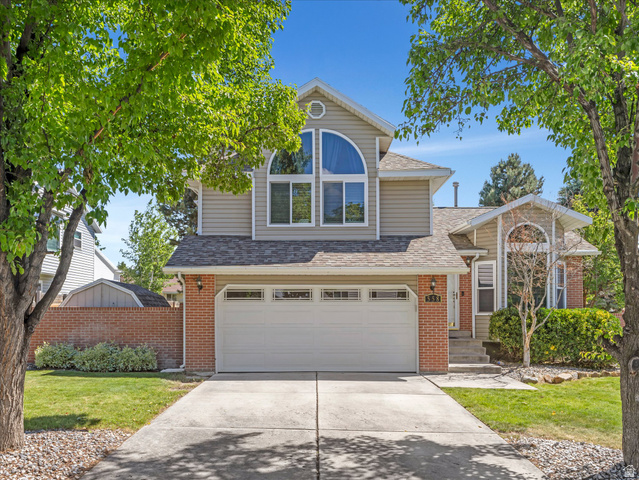 558 E Cherry Plum Ct
                     MLS #2160081