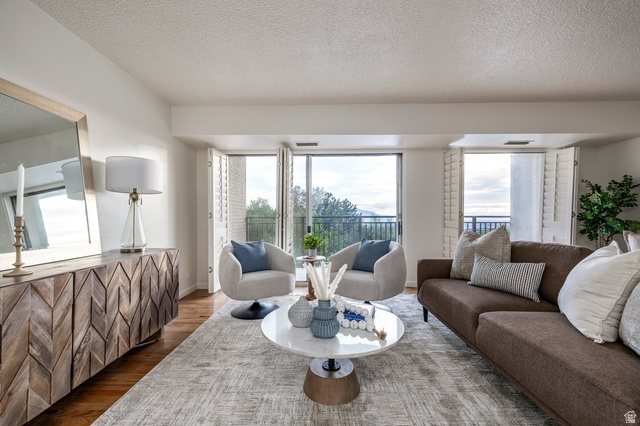 875 S Donner Way #305
                     MLS #2160118