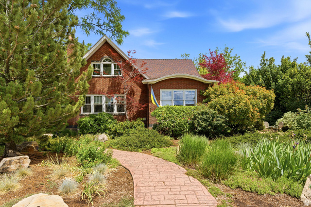 1127 E Laird Ave
                     MLS #2160155