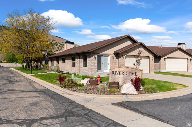 260  River Cove Dr
                     MLS #2160178