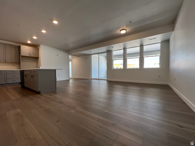 717 W W Coho Ln #202 2f
                     MLS #2160330