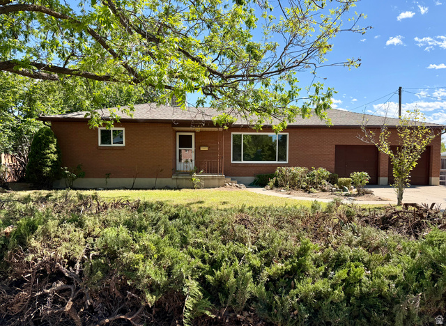 1144 E Hillview Dr
                     MLS #2160369