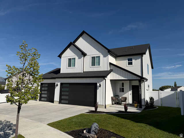 Main photo for 1537  Swallow Cir