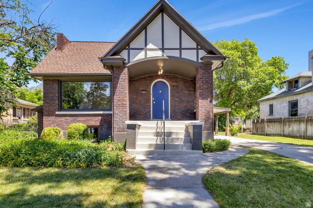 226 N 300 W
                     MLS #2160432