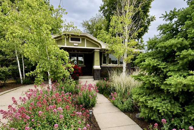 727 E Stratford Ave
                     MLS #2160477