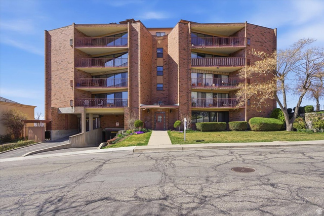 303 N A St
                     MLS #2160527