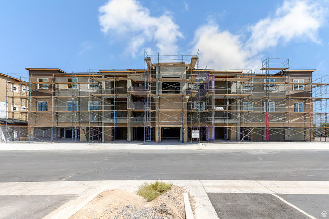 3721 S Dalbergia Dr #b202
                     MLS #2160535