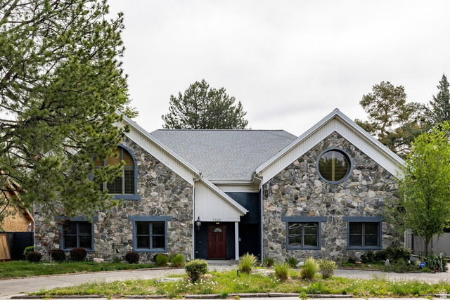 5529 S Woodcrest Dr
                     MLS #2160589