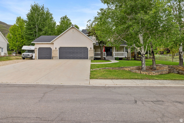 381 N Alpinhof Ln
                     MLS #2160674