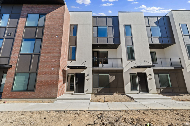 616 E Rita Pl #51
                     MLS #2160773